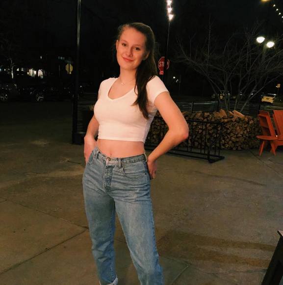 Meet your Posher, Hailey - Picture 1 of 1